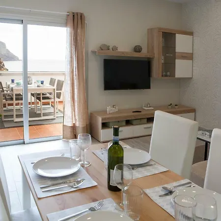 Amazing On The Beach Apartment